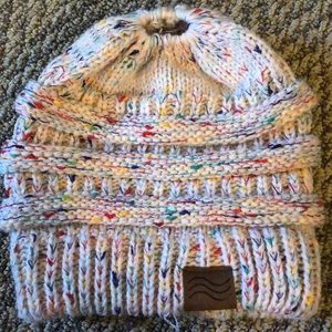 Ribbed multicolor beanie